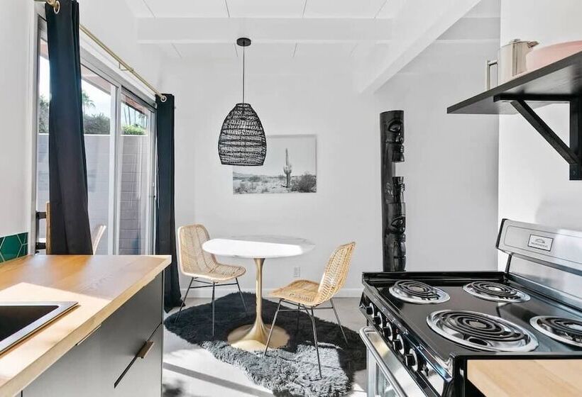 The Marley Hotel By Avantstay 20 Occ Full Hotel Buyout In Palm Springs W/ Pool & Hot Tub!