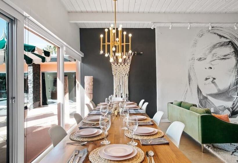 The Marley Hotel By Avantstay 20 Occ Full Hotel Buyout In Palm Springs W/ Pool & Hot Tub!