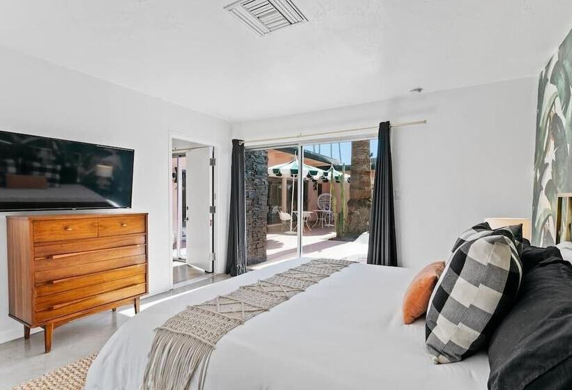The Marley Hotel By Avantstay 20 Occ Full Hotel Buyout In Palm Springs W/ Pool & Hot Tub!