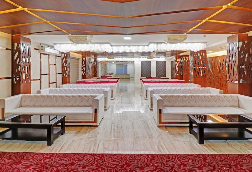 בית מלון כפרי Treebo Kanopy Greens