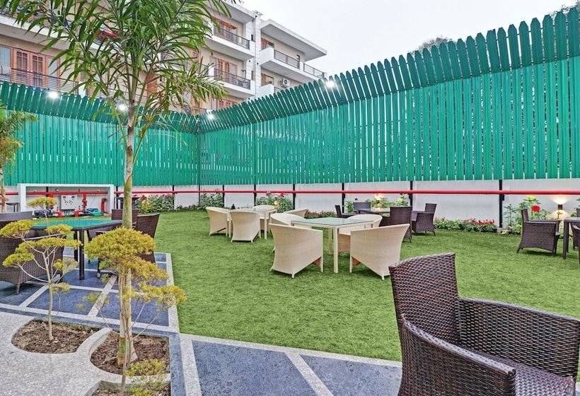 בית מלון כפרי Treebo Kanopy Greens