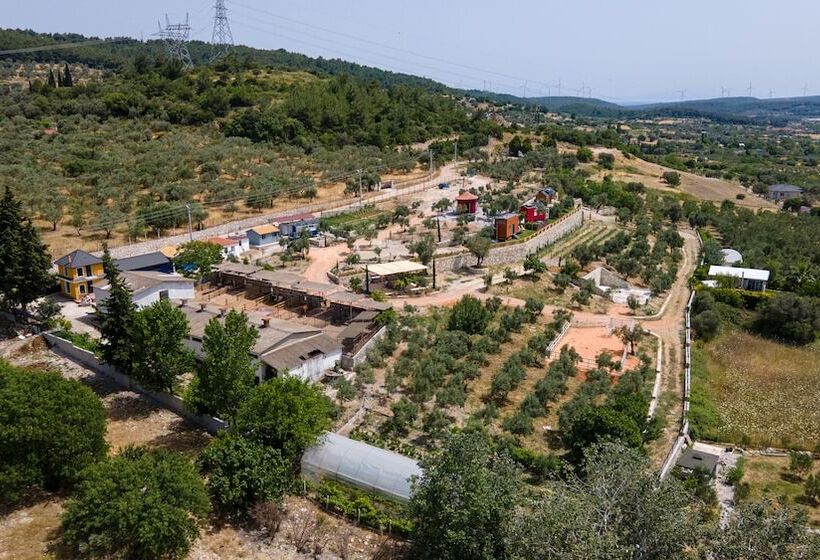 فندق Urlachi çiftliği