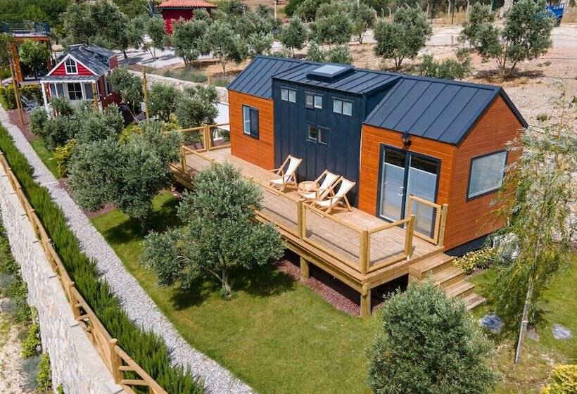 فندق Urlachi çiftliği