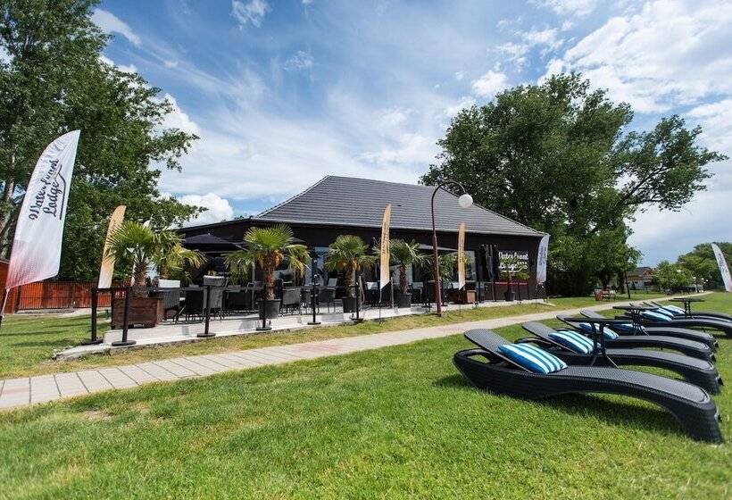 酒店 Waterfront Lodge