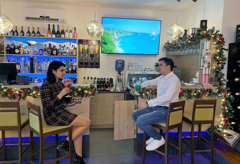 酒店 Waterfront Lodge