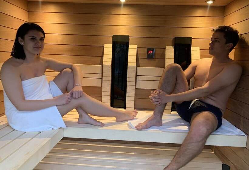 酒店 Waterfront Lodge