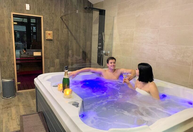 酒店 Waterfront Lodge