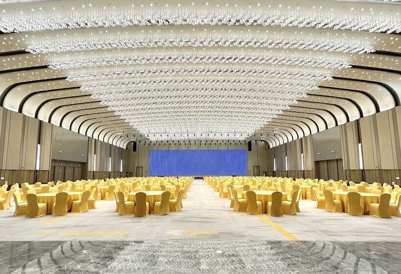 هتل Yangziriverinternationalconferencecenter