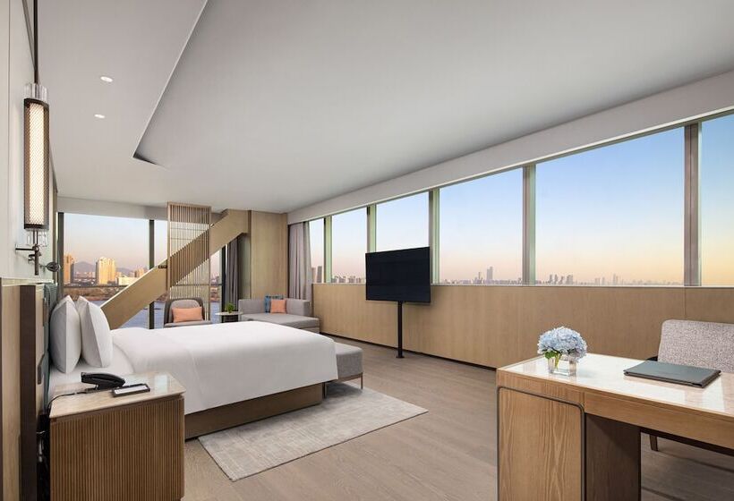 هتل Yangziriverinternationalconferencecenter