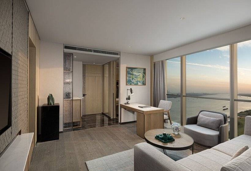 هتل Yangziriverinternationalconferencecenter