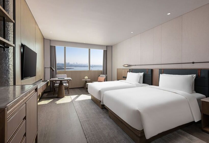 هتل Yangziriverinternationalconferencecenter