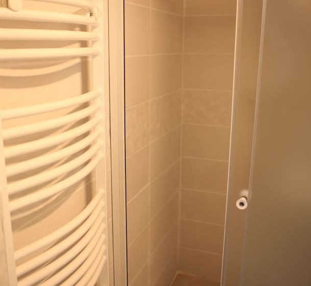 Hunyadi Panzió  Apartmanház