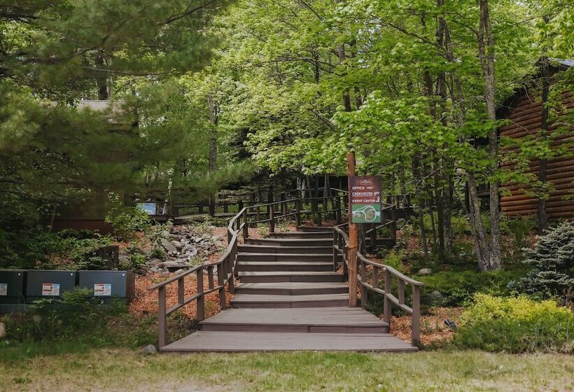 Jack Pines Resort