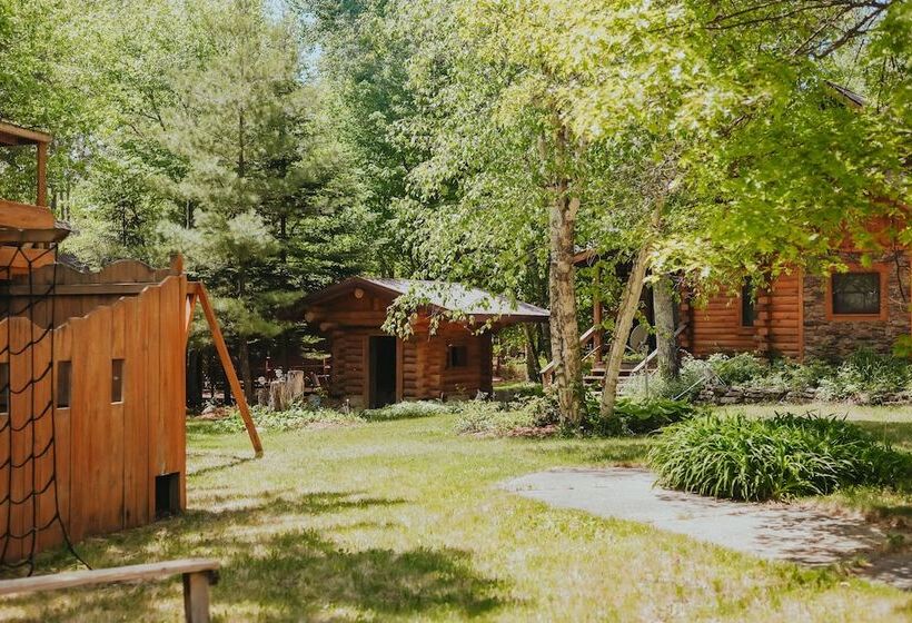 Jack Pines Resort