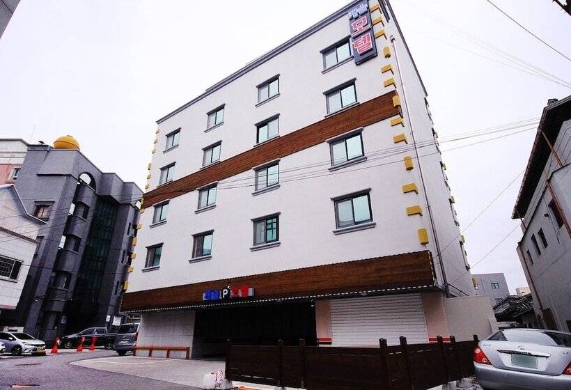 فندق على الطريق Andong Castle