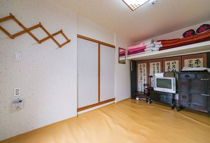 מוטל Andong Gotaek Lee Sang Ru