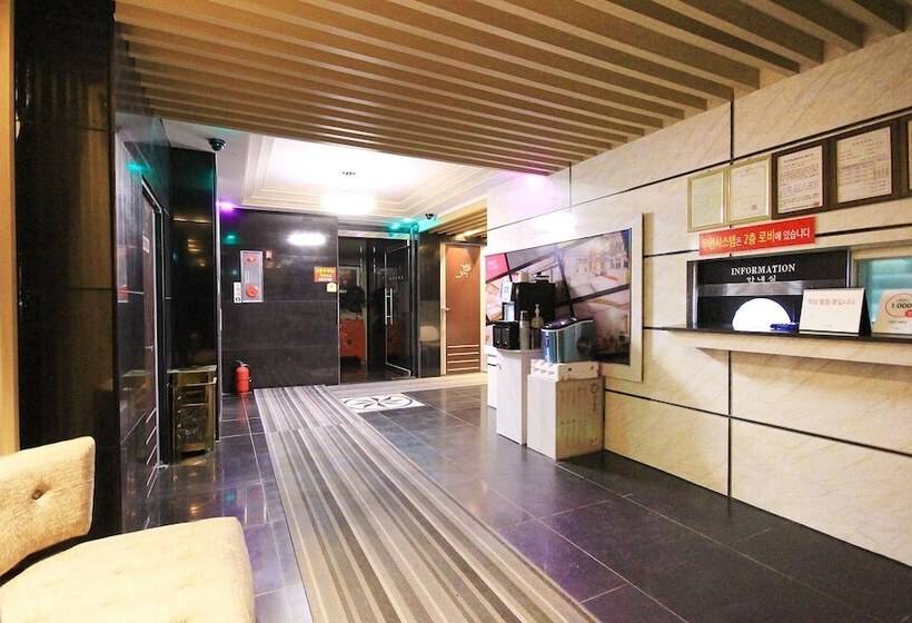 מוטל Andong Hotel Nine