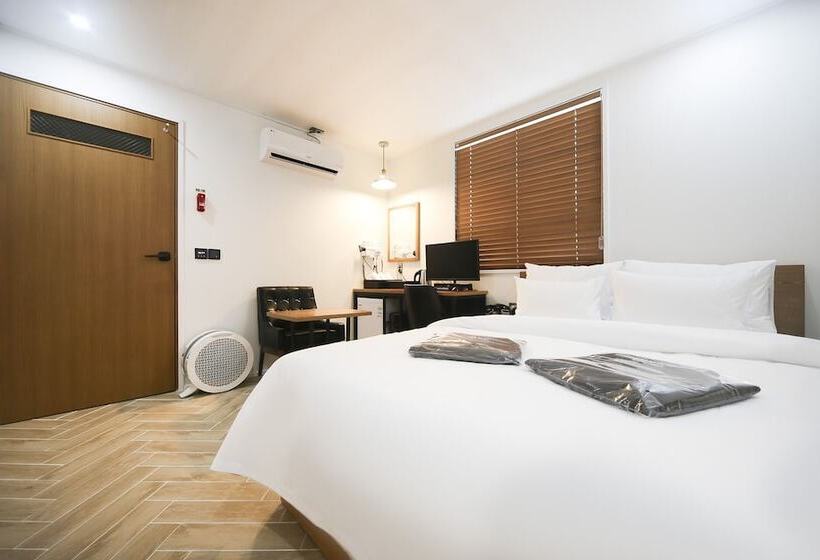 فندق على الطريق Andong Nurida