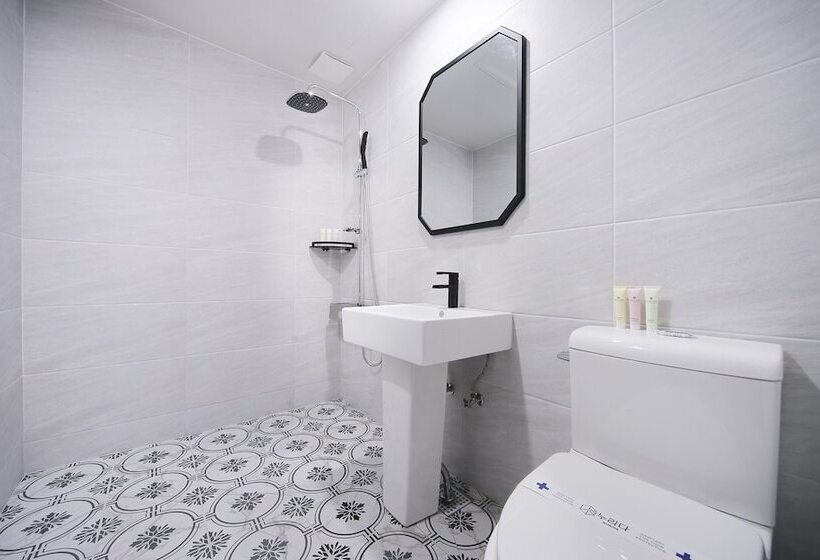 فندق على الطريق Andong Nurida