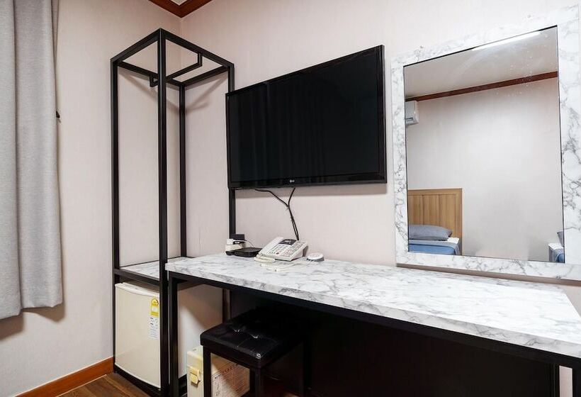 Motel Boryeong Picasso