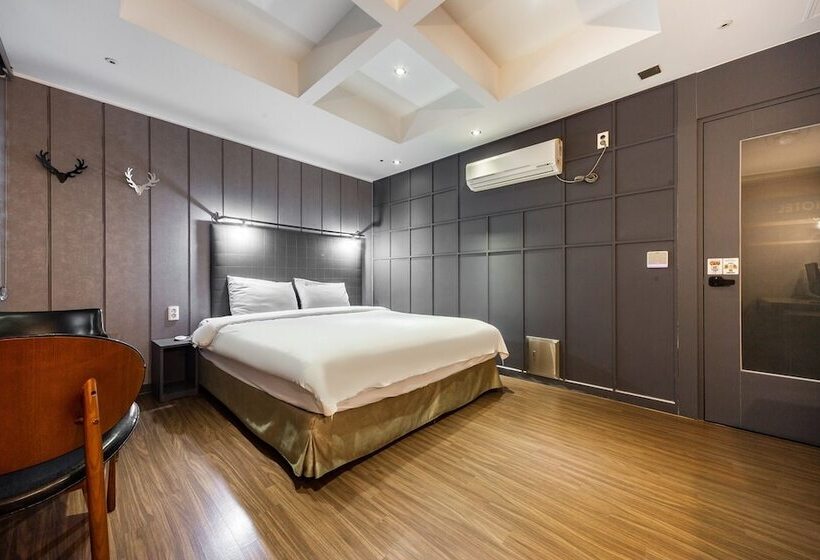 Motel Changwon Myeongseodong U