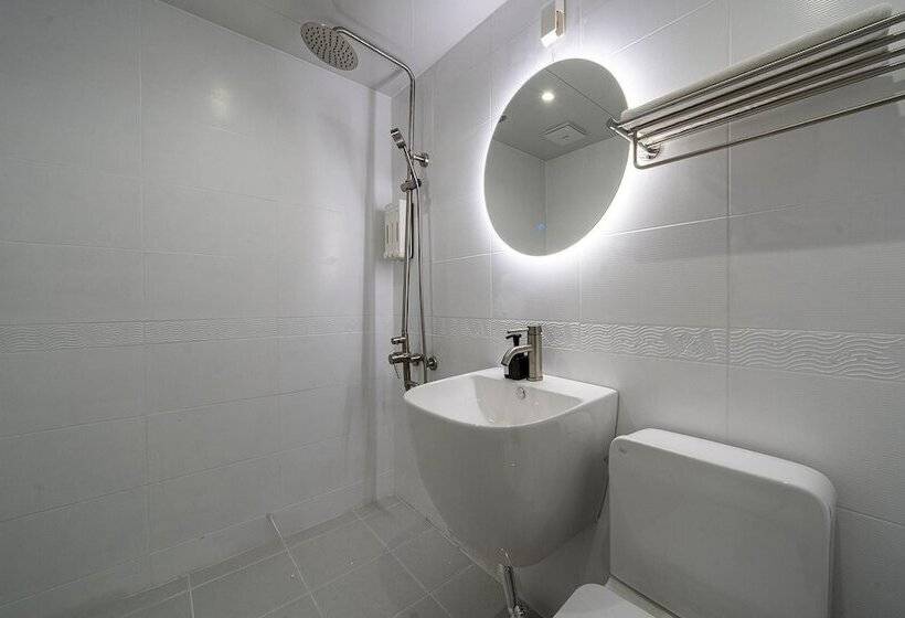 فندق على الطريق Pine Cheonan