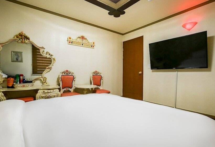 모텔 Cheongju Elgreen