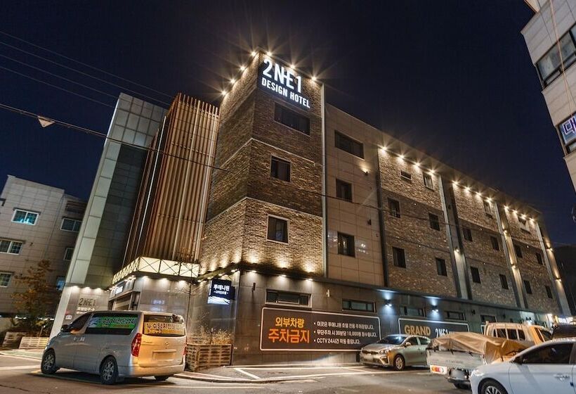 Мотель Design Hotel 2ne1 Jukdo Market Pohang