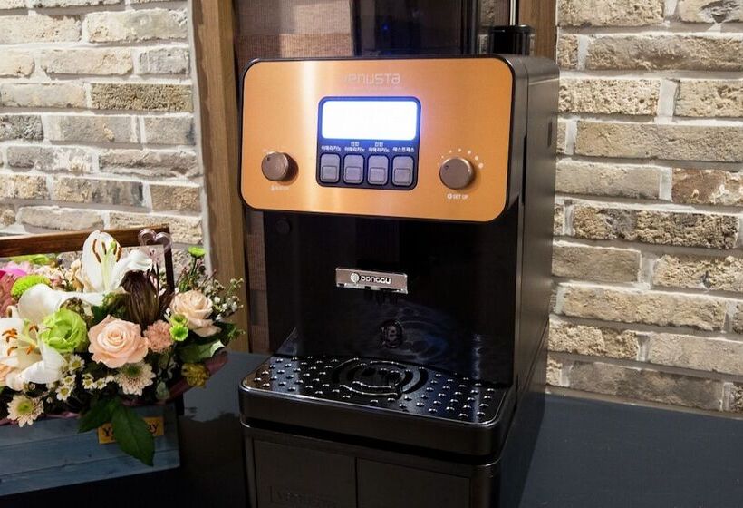 Мотель Design Hotel 2ne1 Jukdo Market Pohang