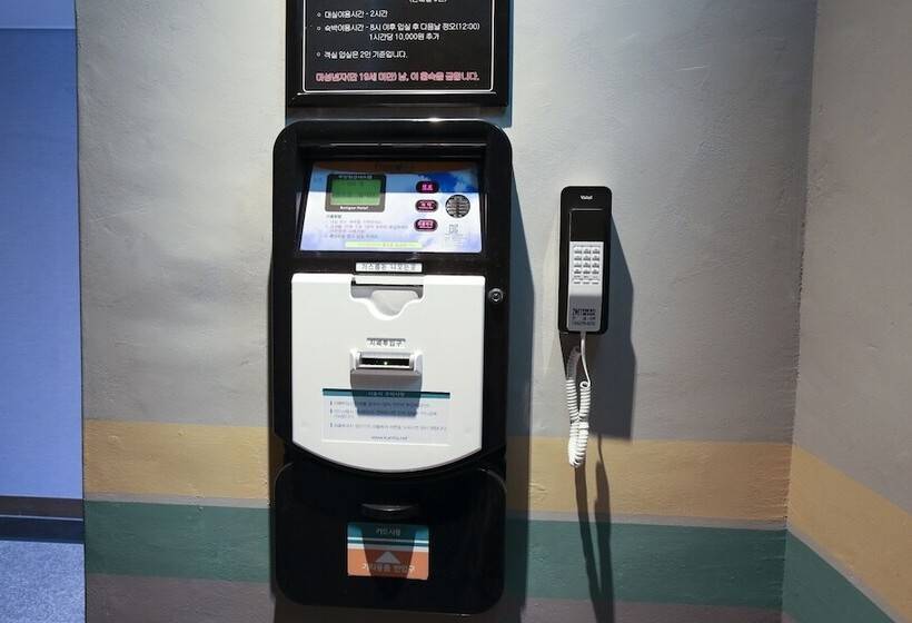 Мотель Design Hotel 2ne1 Jukdo Market Pohang