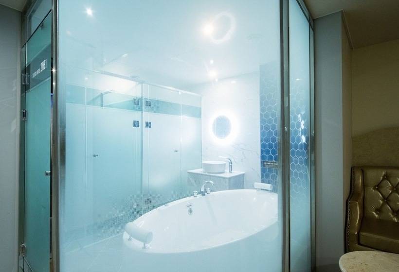 Мотель Design Hotel 2ne1 Jukdo Market Pohang