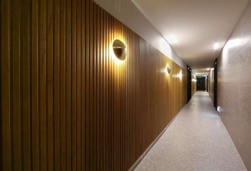 فندق على الطريق Forest 701