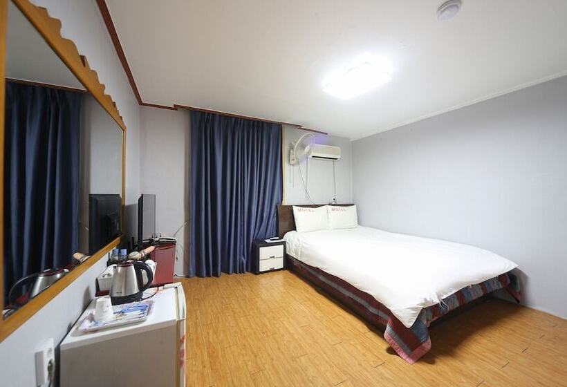 Motel Gangjin Buseong Park
