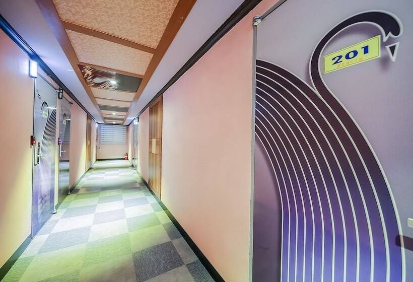 모텔 Gumi Bonggokdong Cello