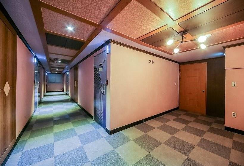 모텔 Gumi Bonggokdong Cello