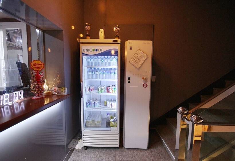 فندق على الطريق Gumi Fun