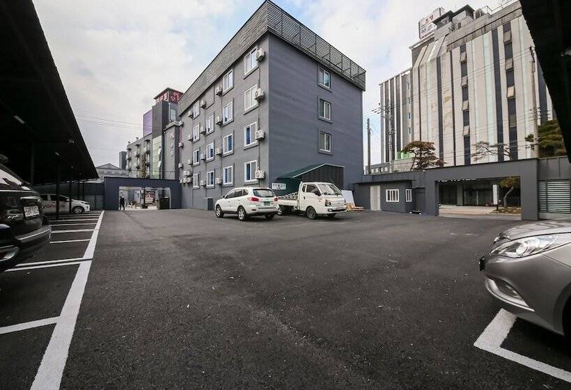 מוטל Gunsan Hotel Lin