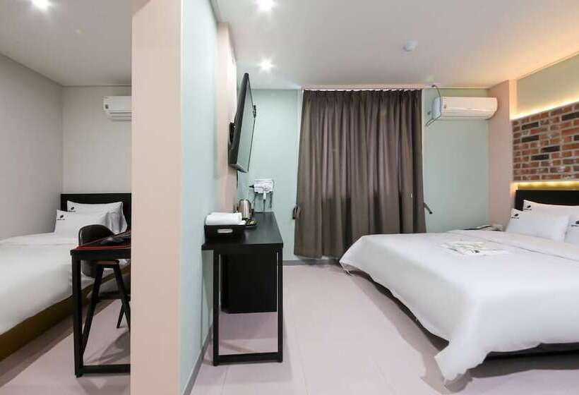 מוטל Gunsan Hotel Lin