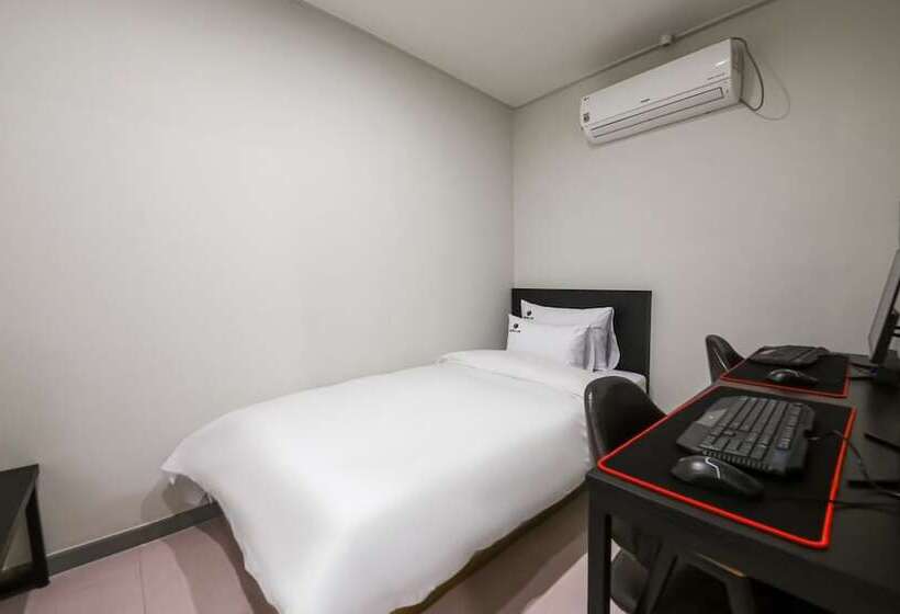 מוטל Gunsan Hotel Lin