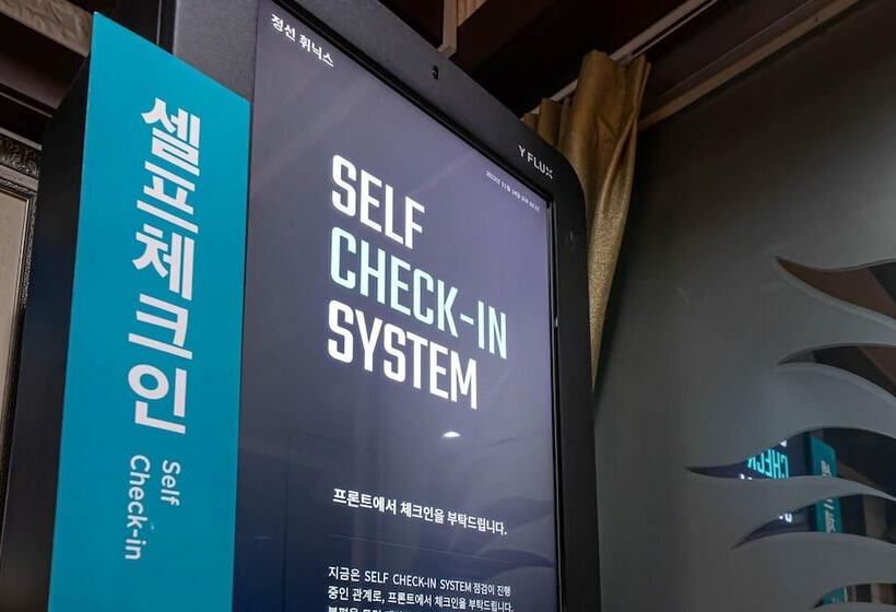 מוטל Jeongseon Phoenix