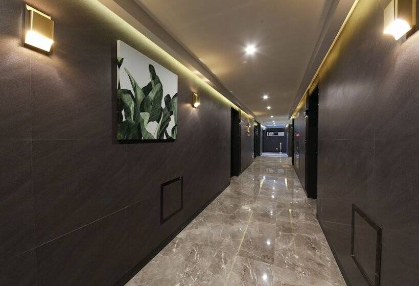 מוטל Calton Hill