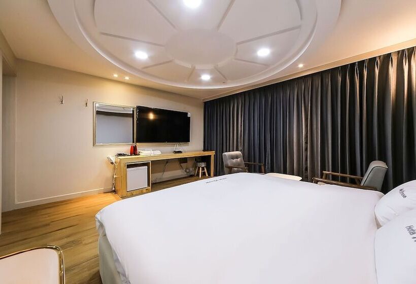 فندق على الطريق Miryang Amuse