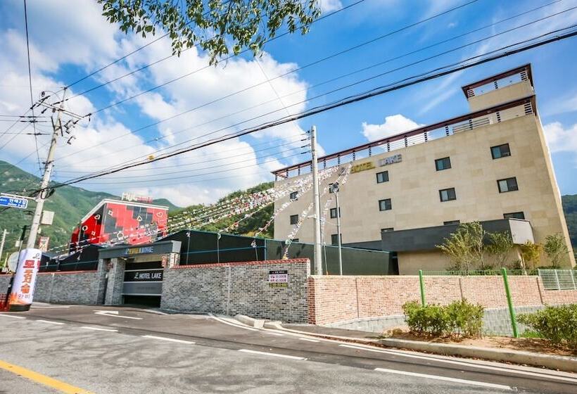 מוטל Miryang Hotel Lake