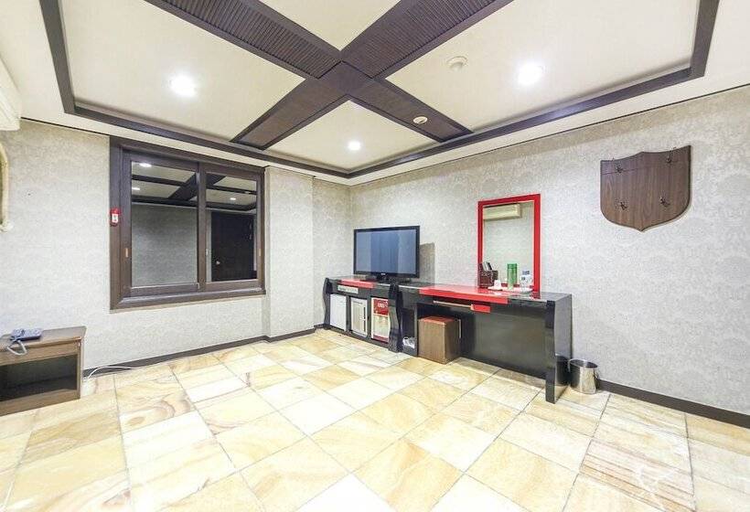 모텔 Mokpo Daeyang Park