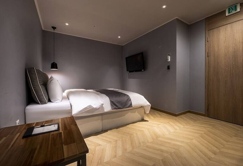 Motel Namyangju W Hotel Hopyeong Branch