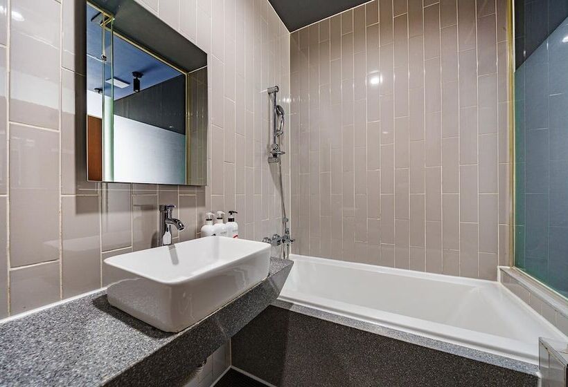 Motel Namyangju W Hotel Hopyeong Branch