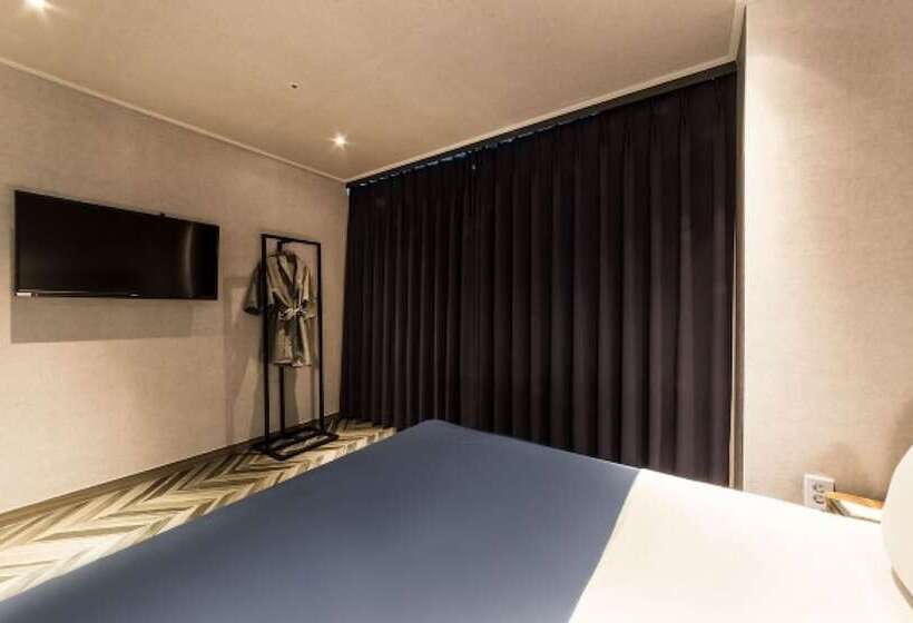 Motel Namyangju W Hotel Hopyeong Branch