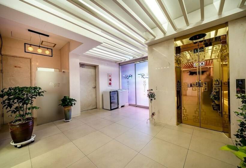 מוטל Osan Nyx Fox