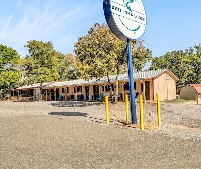 모텔 Reel Inn And Lodge