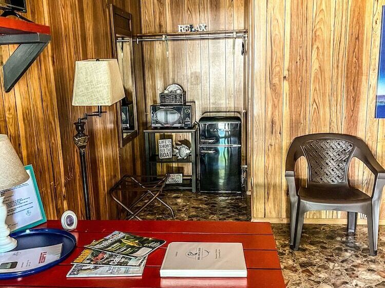 Мотель Reel Inn And Lodge